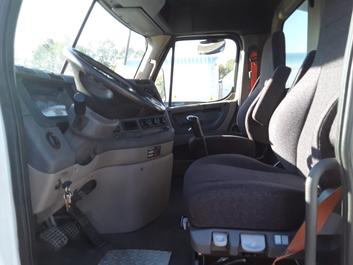 2015 Freightliner/Mercedes CASCADIA 113 349010