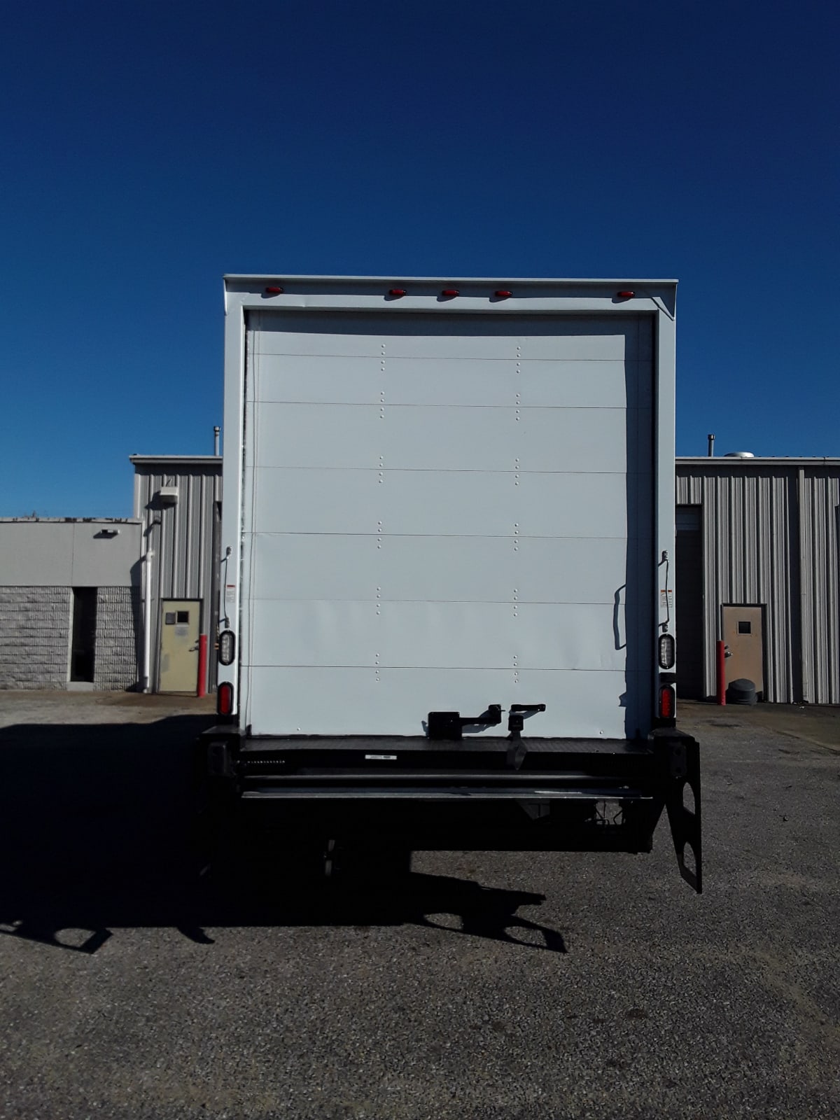 2015 Freightliner/Mercedes M2 106 349075