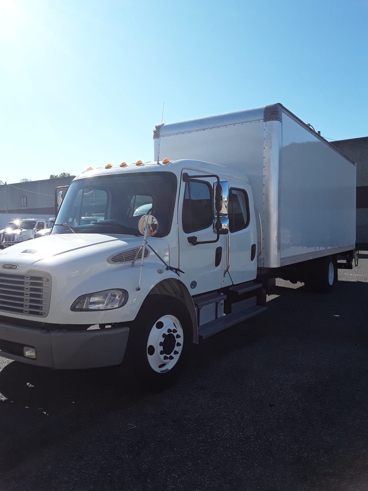2015 Freightliner/Mercedes M2 106 349075