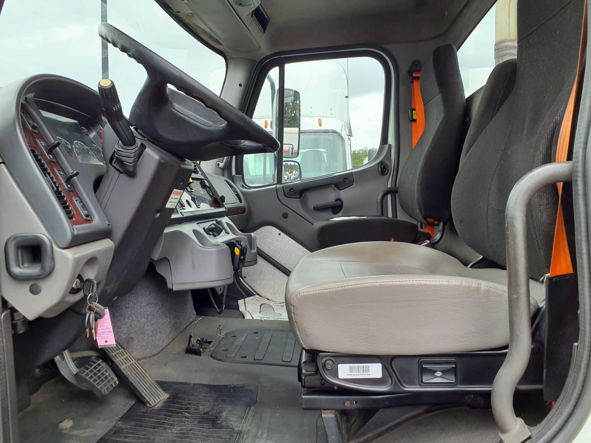 2015 Freightliner/Mercedes M2 106 349296