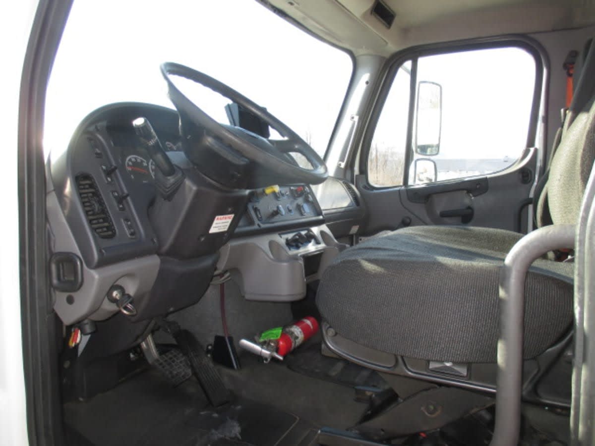 2015 Freightliner/Mercedes M2 106 349315