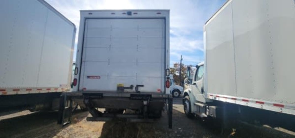 2016 Freightliner/Mercedes M2 106 349576