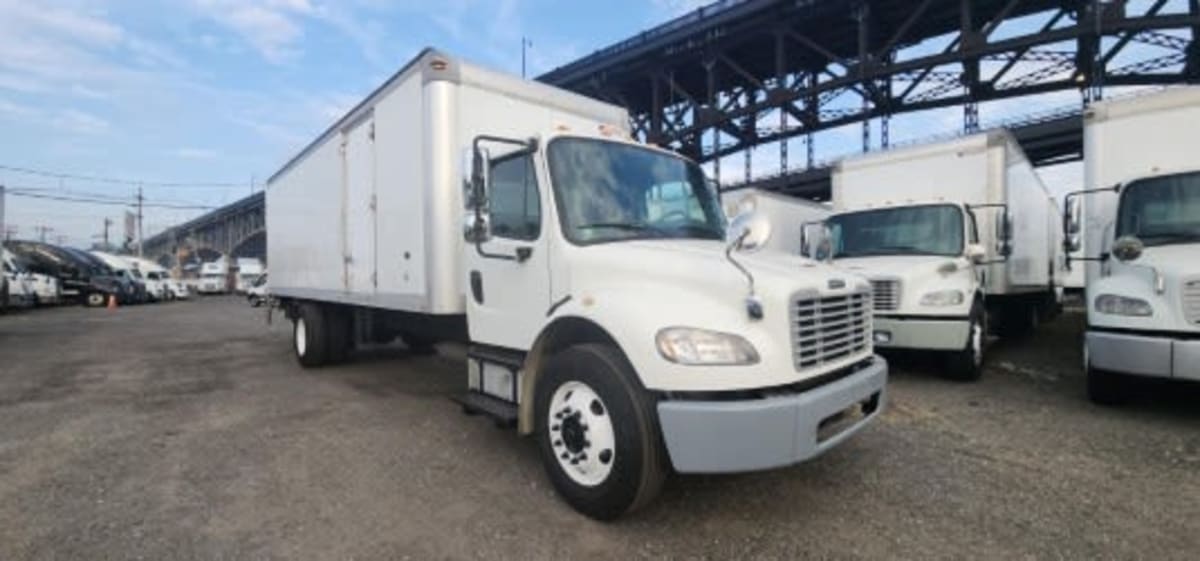 2016 Freightliner/Mercedes M2 106 349579