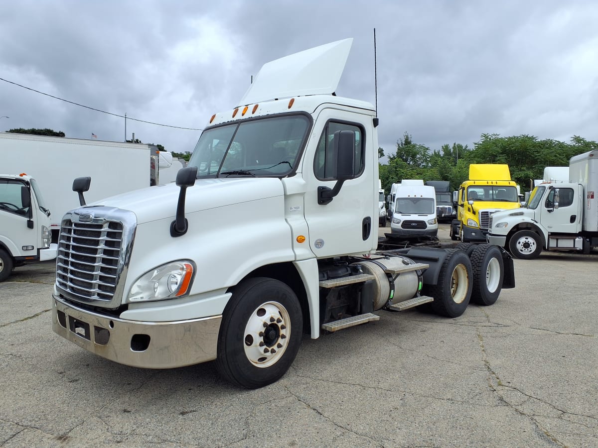 2015 Freightliner/Mercedes CASCADIA 125 350125