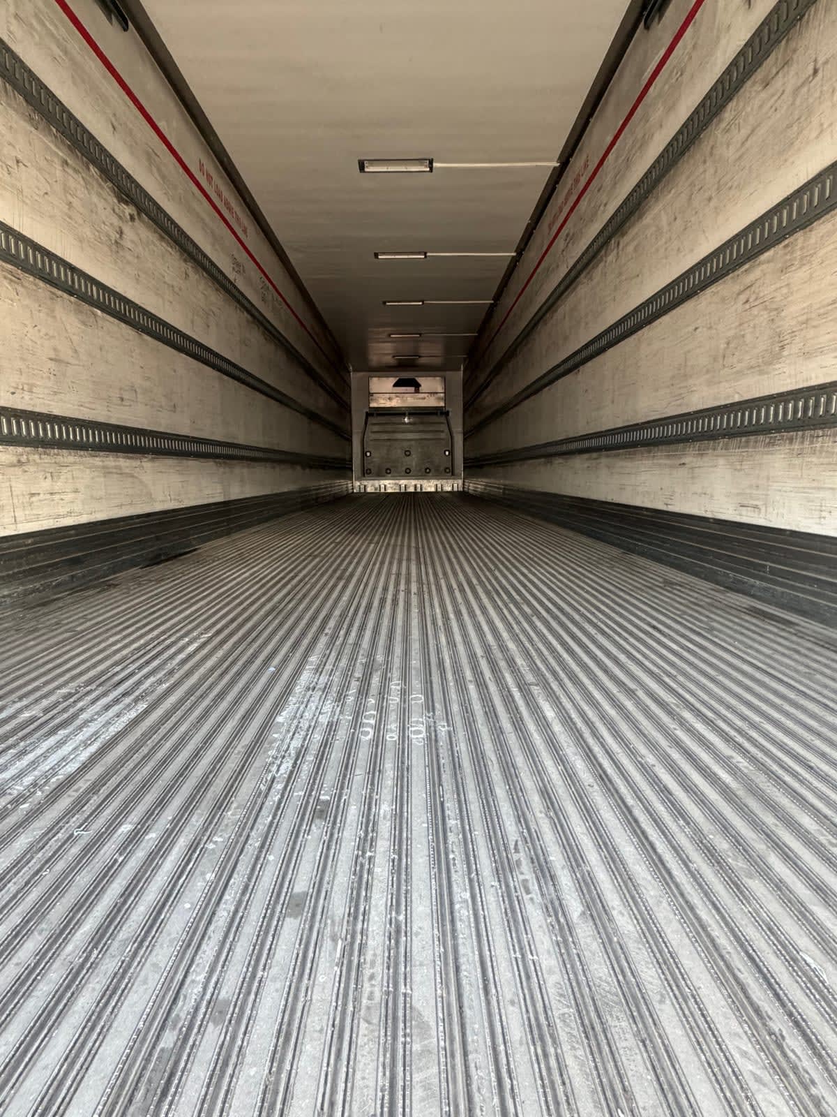 2016 Utility Trailers VS2RA 48/162/102 350543