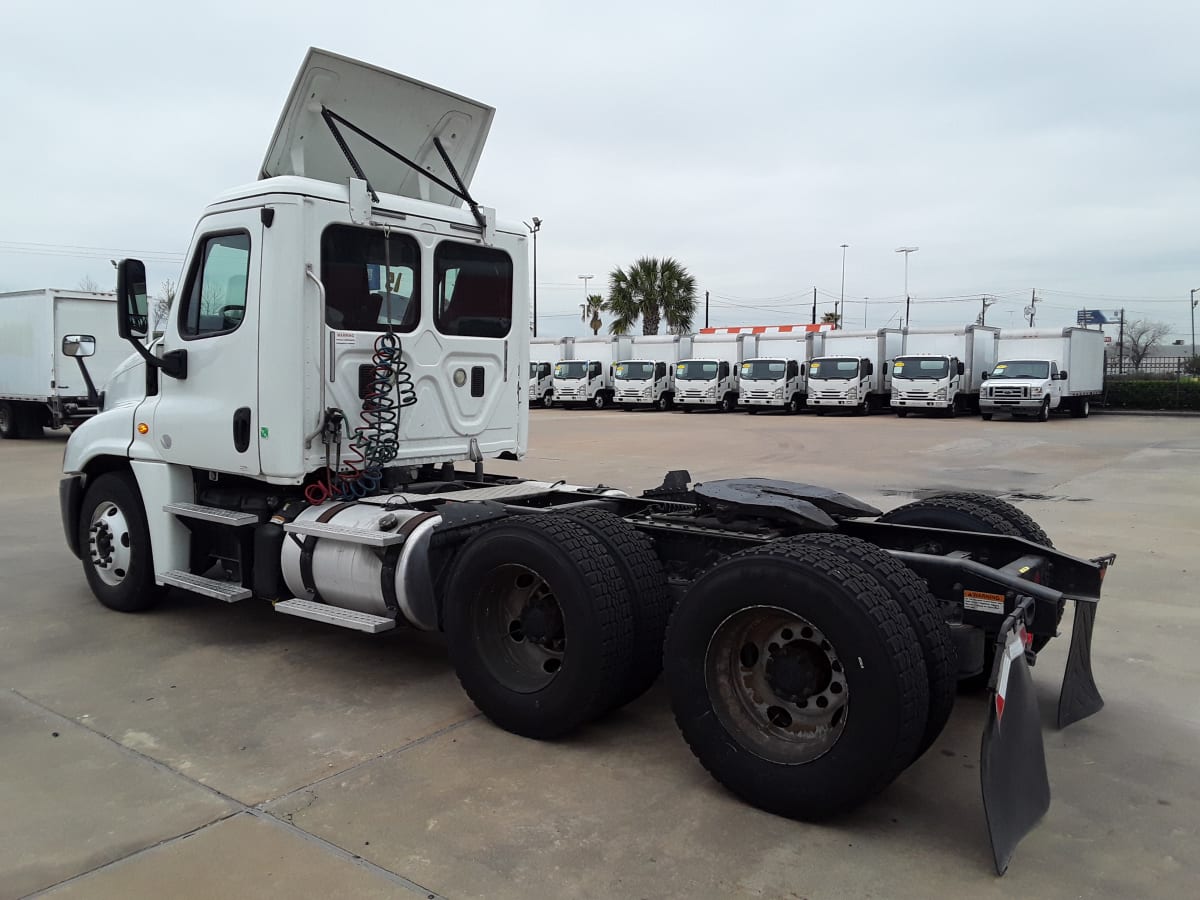 2015 Freightliner/Mercedes CASCADIA 125 350667