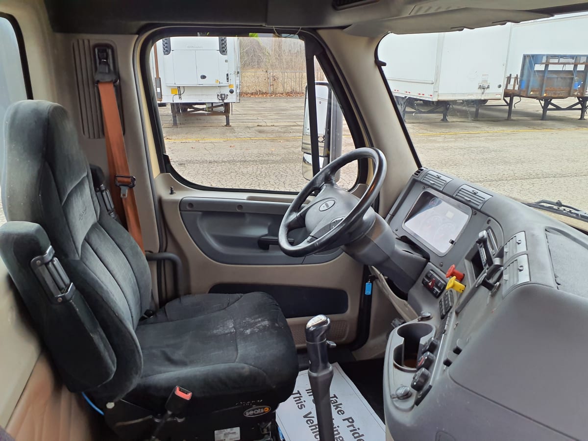 2015 Freightliner/Mercedes CASCADIA 125 351038