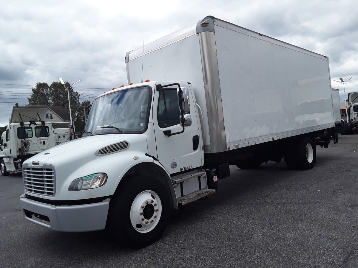 Freightliner/Mercedes M2 106 VEH-351199