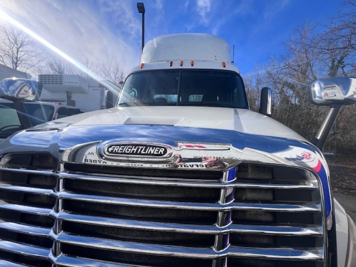 2015 Freightliner/Mercedes CASCADIA 125 351687