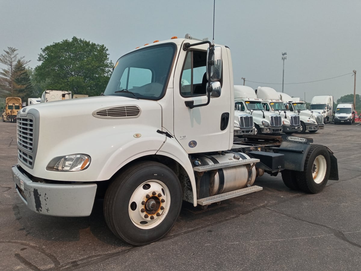 Freightliner/Mercedes M2 112 VEH-351711