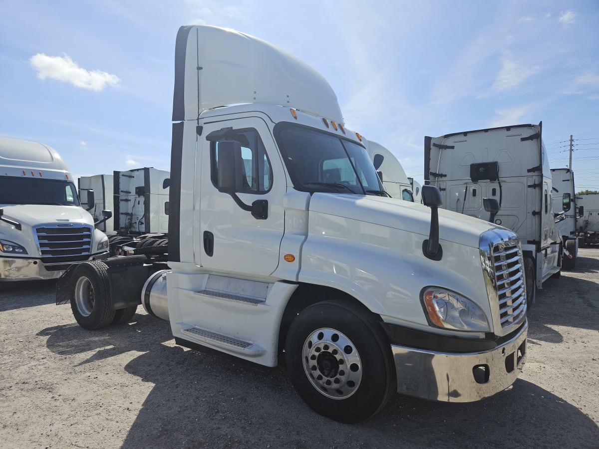 2016 Freightliner/Mercedes CASCADIA 125 351718