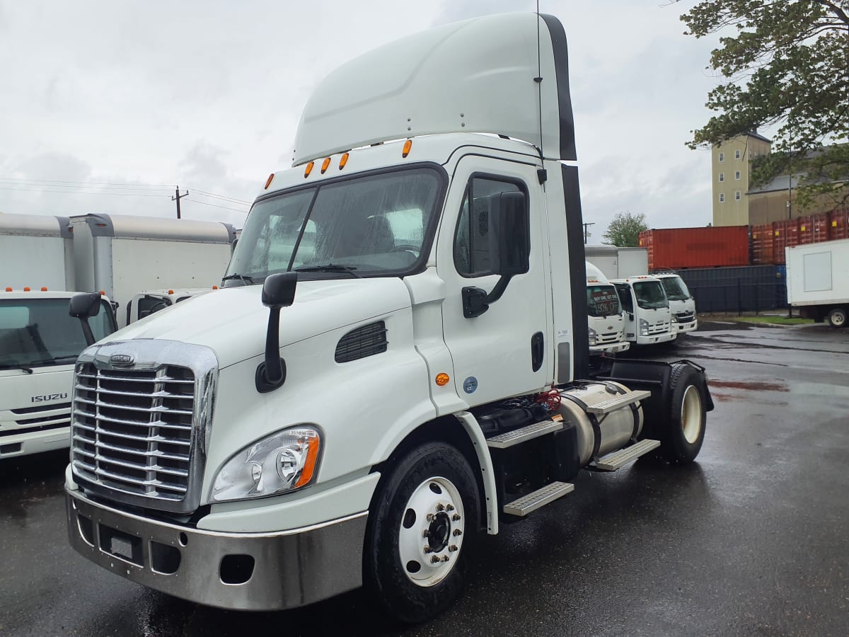 2015 Freightliner/Mercedes CASCADIA 113 351898