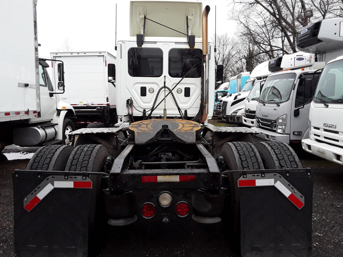 2016 Freightliner/Mercedes CASCADIA 125 352045