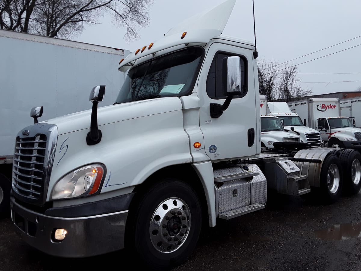 2016 Freightliner/Mercedes CASCADIA 125 352045