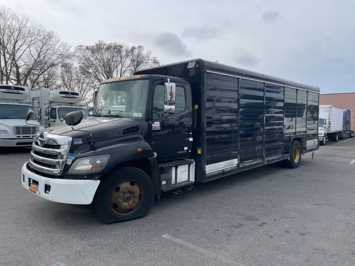 2015 Hino HINO 338 352055