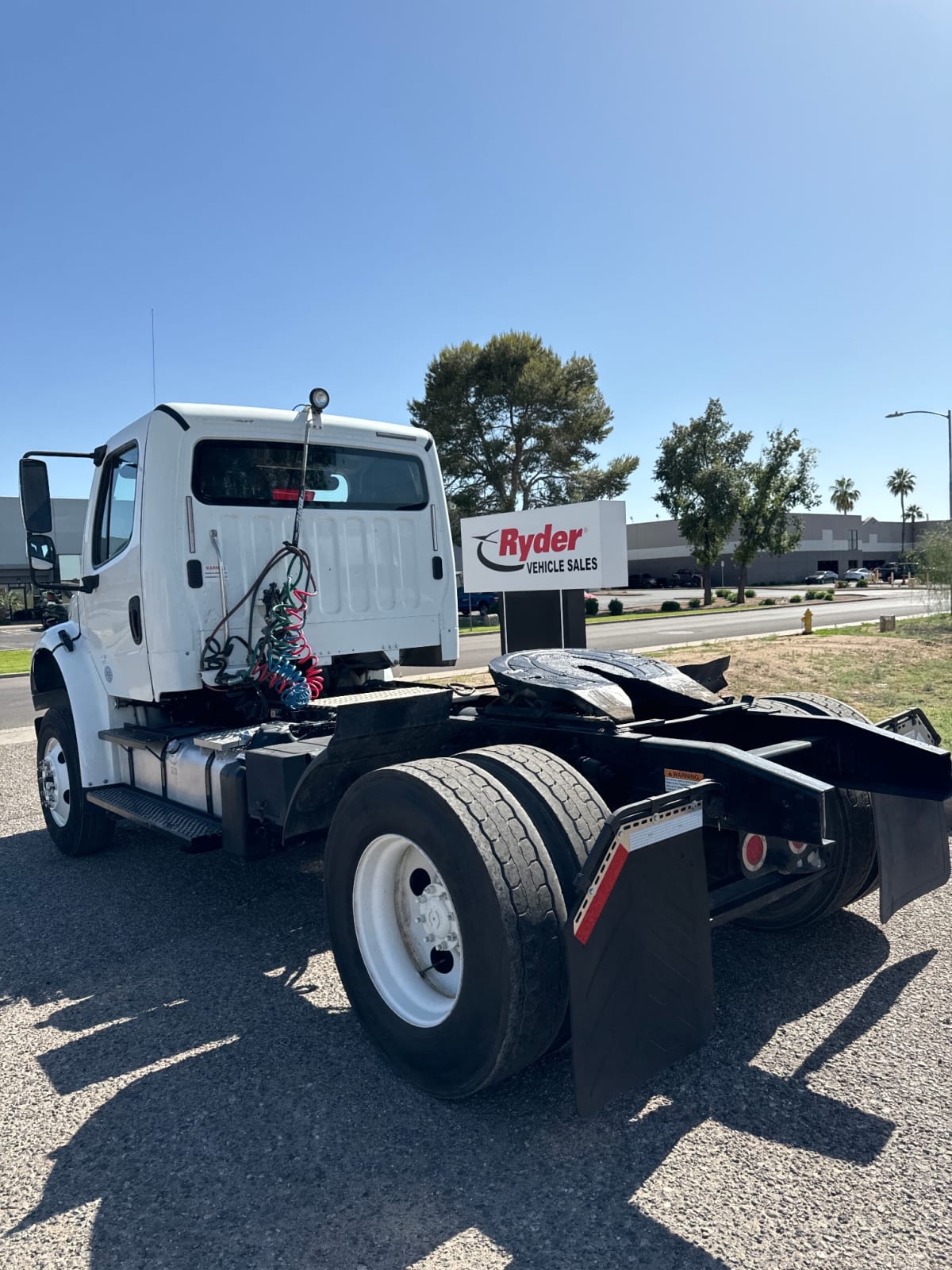 2016 Freightliner/Mercedes M2 106 352081