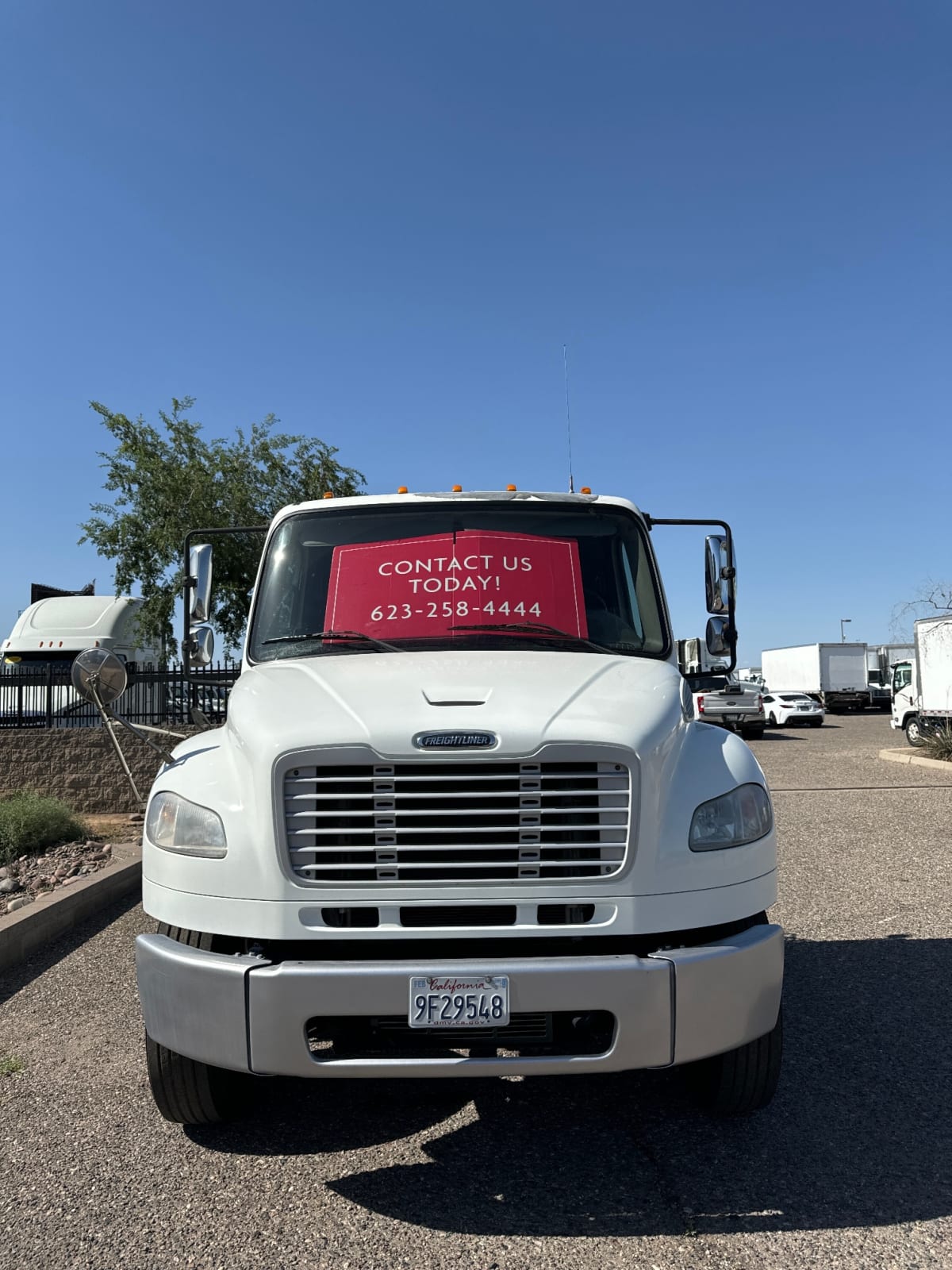 2016 Freightliner/Mercedes M2 106 352081