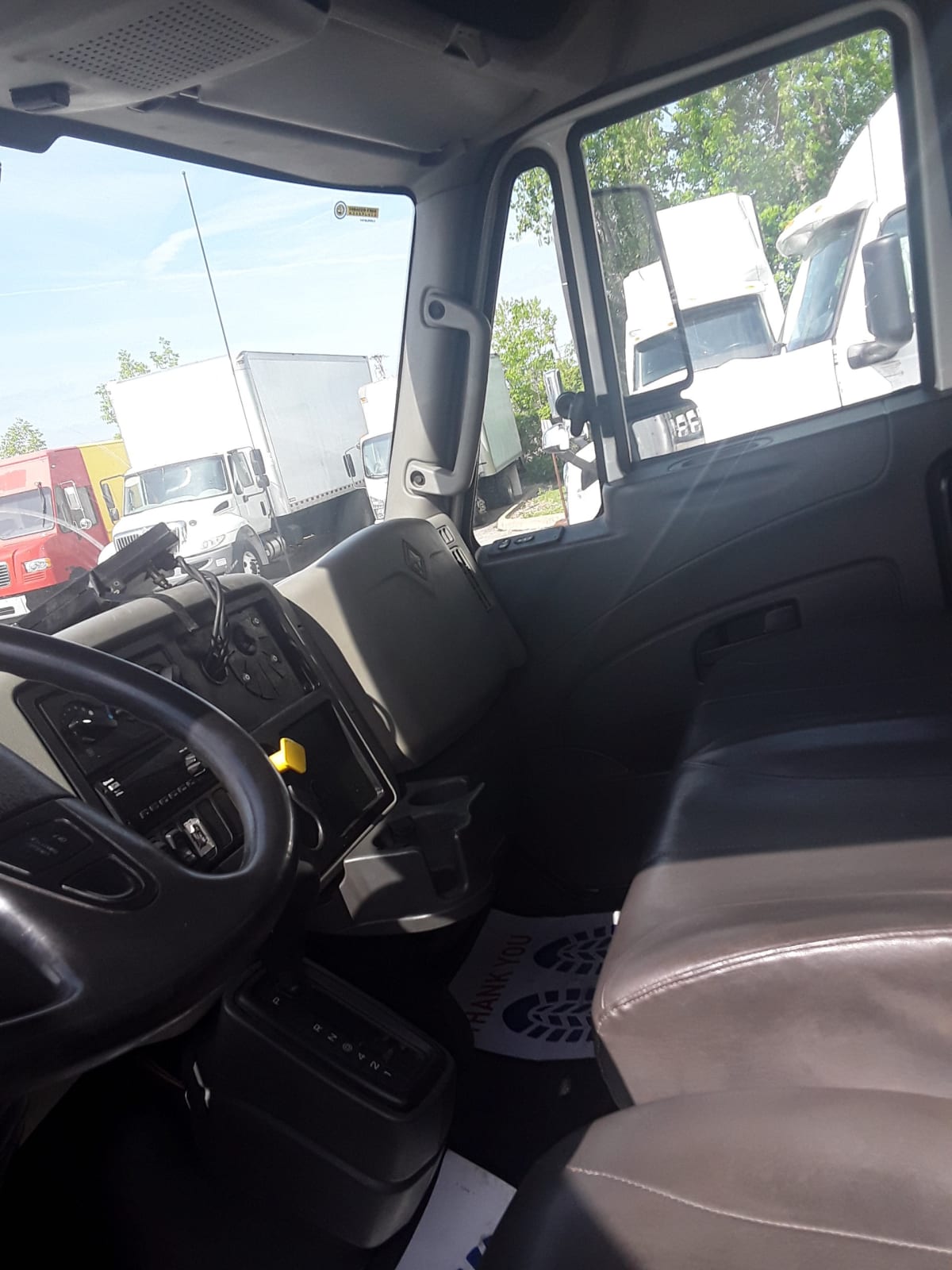 2015 Navistar International 4300 352453