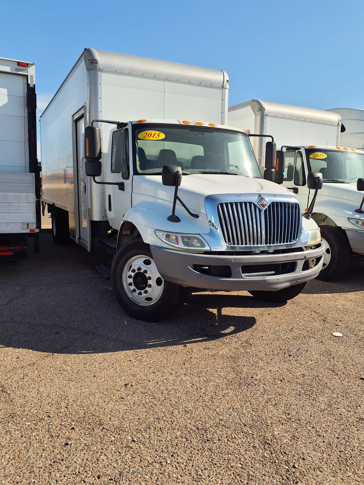 2015 Navistar International 4300 352523