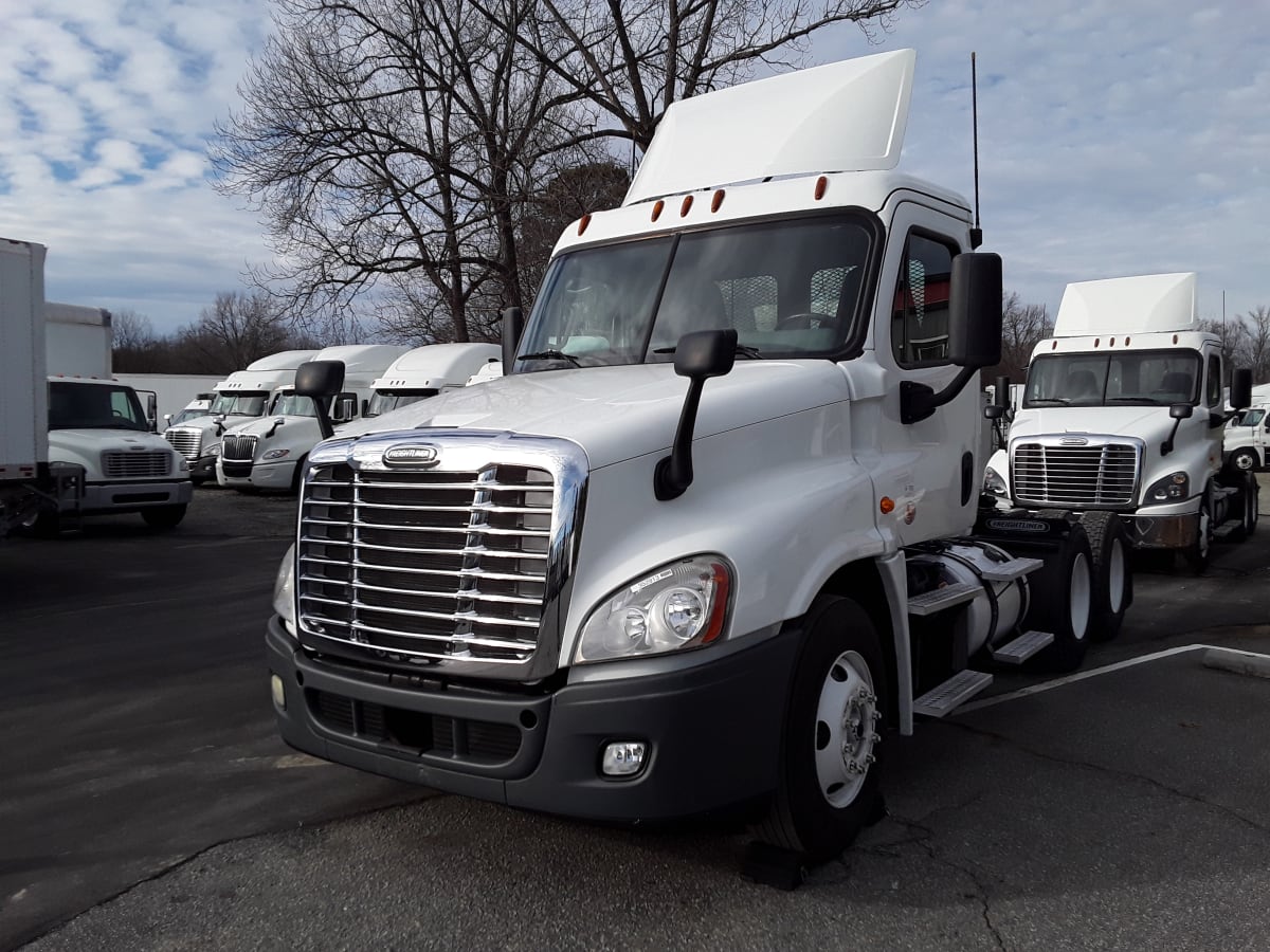 2015 Freightliner/Mercedes CASCADIA 125 352913