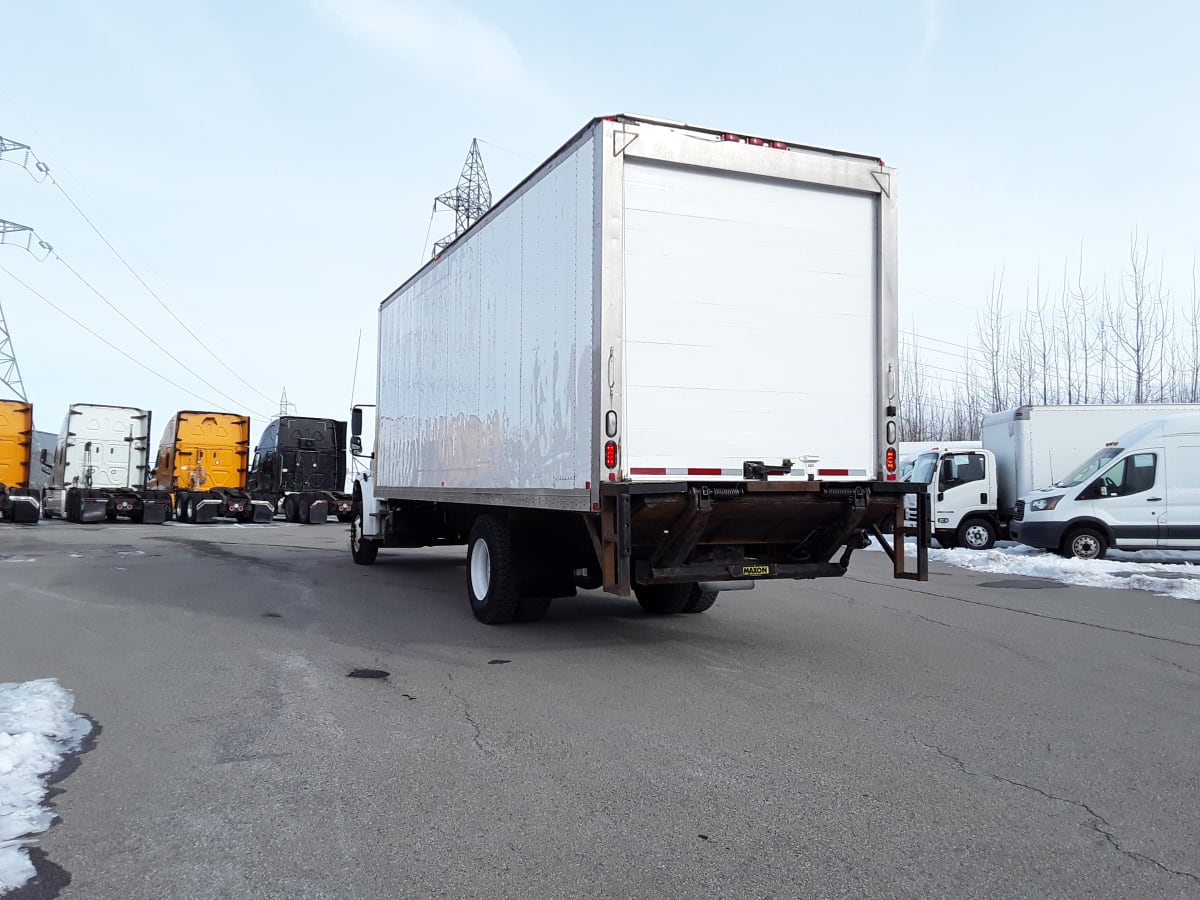 2015 Freightliner/Mercedes M2 106 352995