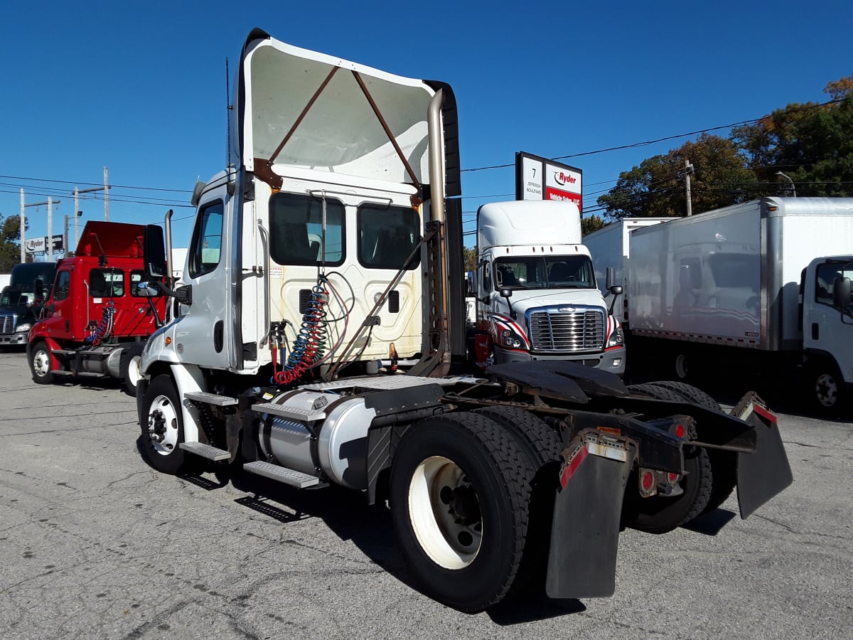 2016 Freightliner/Mercedes CASCADIA 113 354320