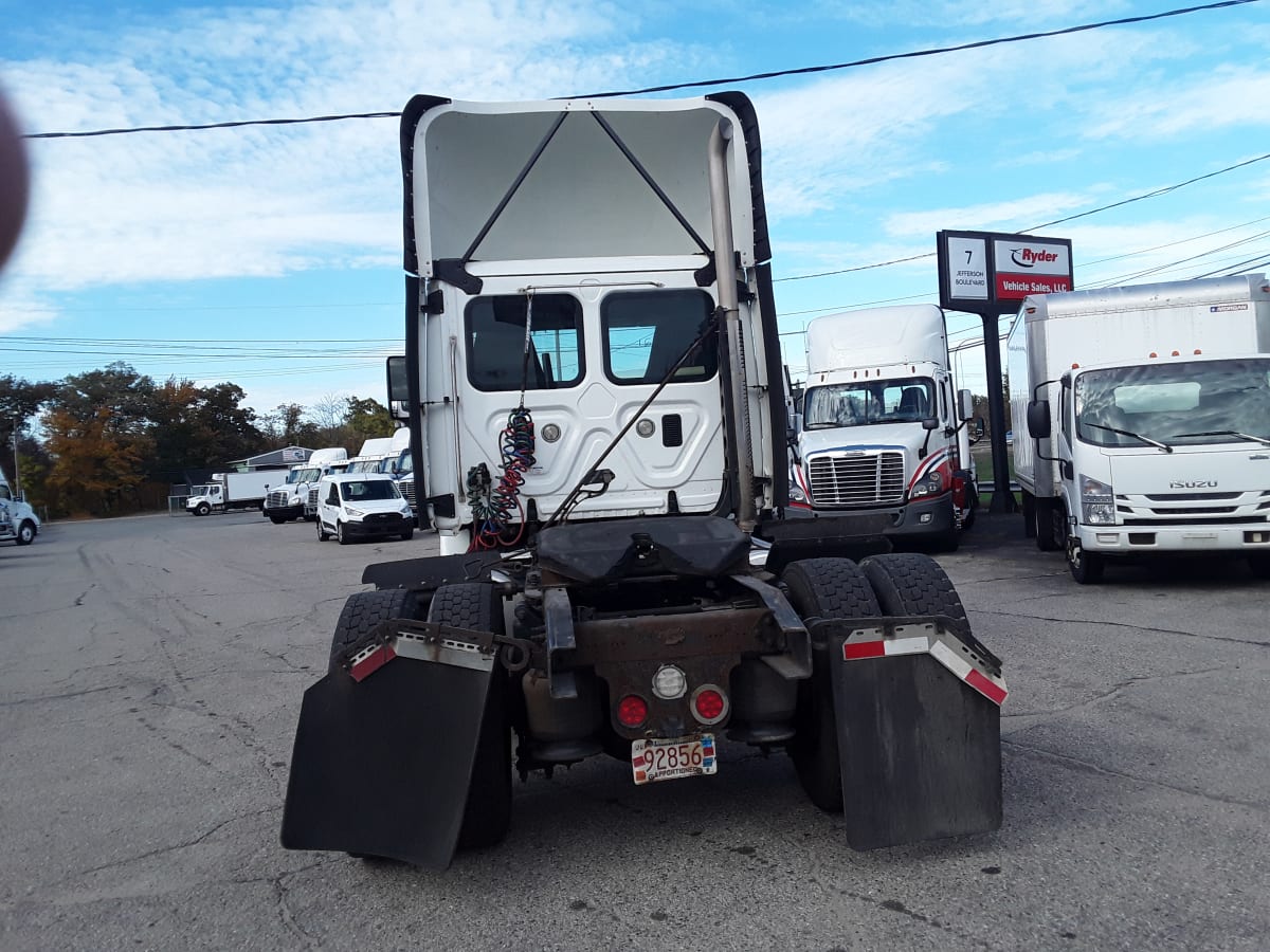 2016 Freightliner/Mercedes CASCADIA 113 354321