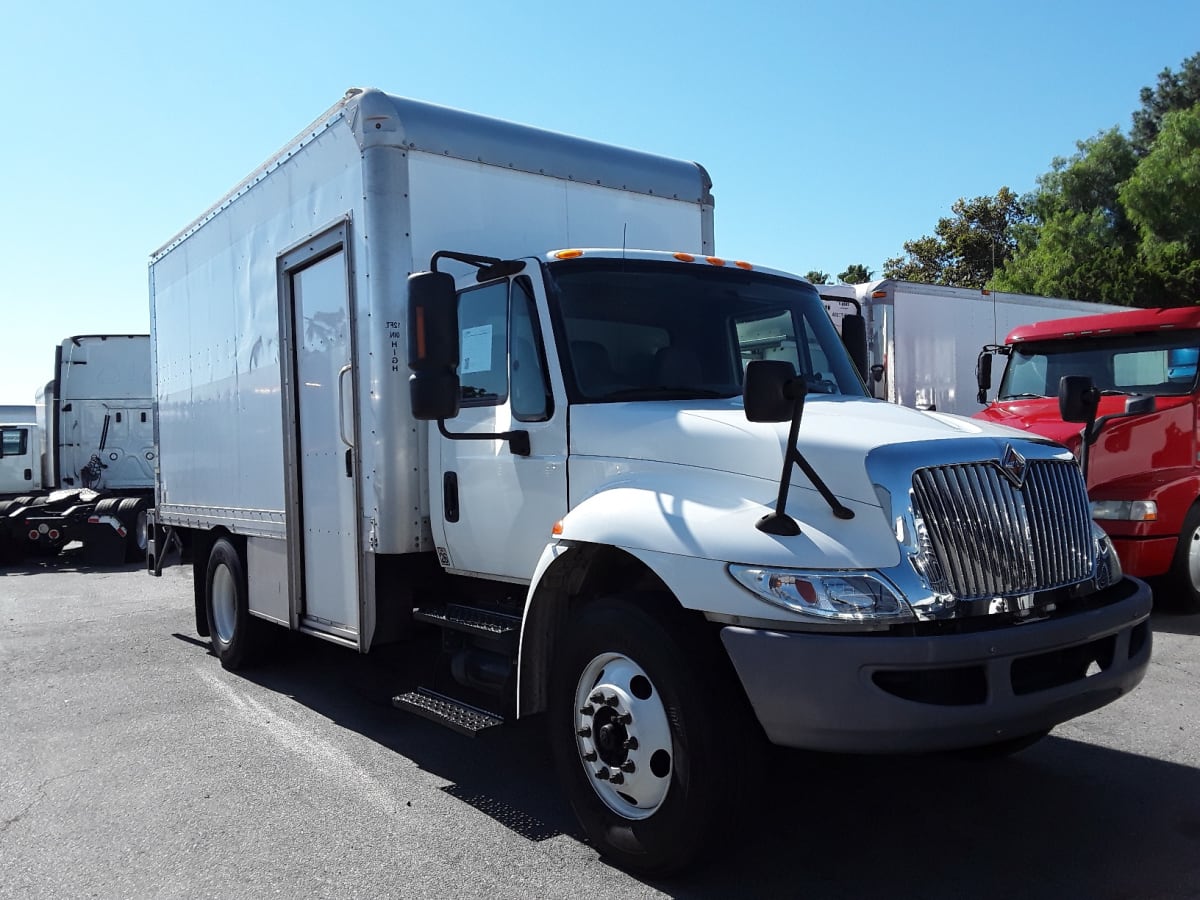 2015 Navistar International 4300 354588