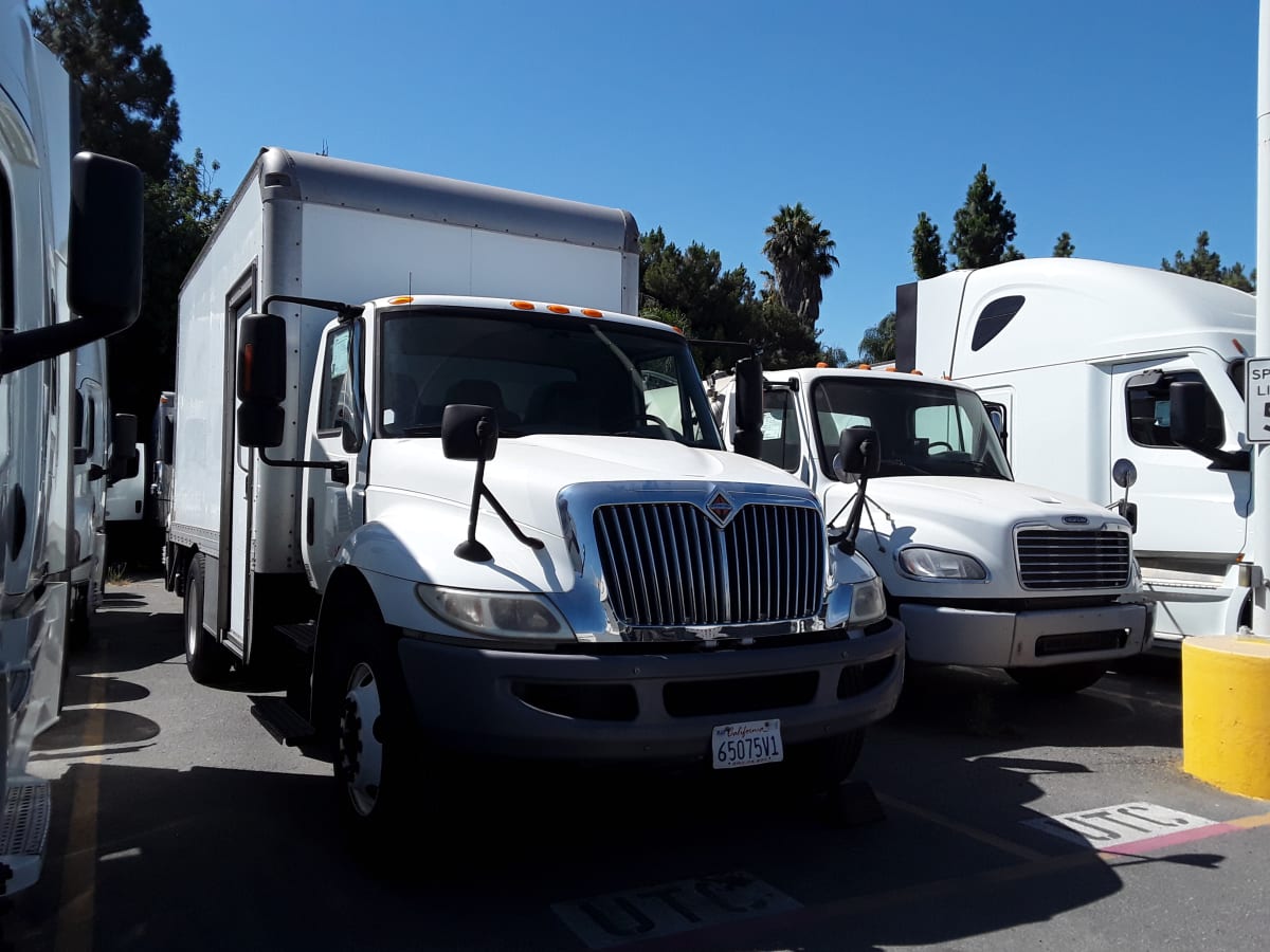 2015 Navistar International 4300 354593