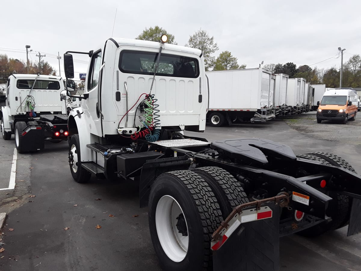2016 Freightliner/Mercedes M2 106 354833