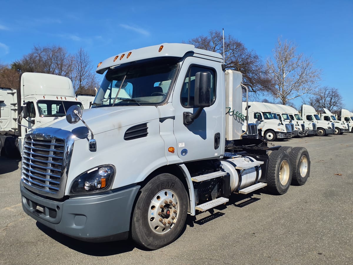 2016 Freightliner/Mercedes CASCADIA 113 355047