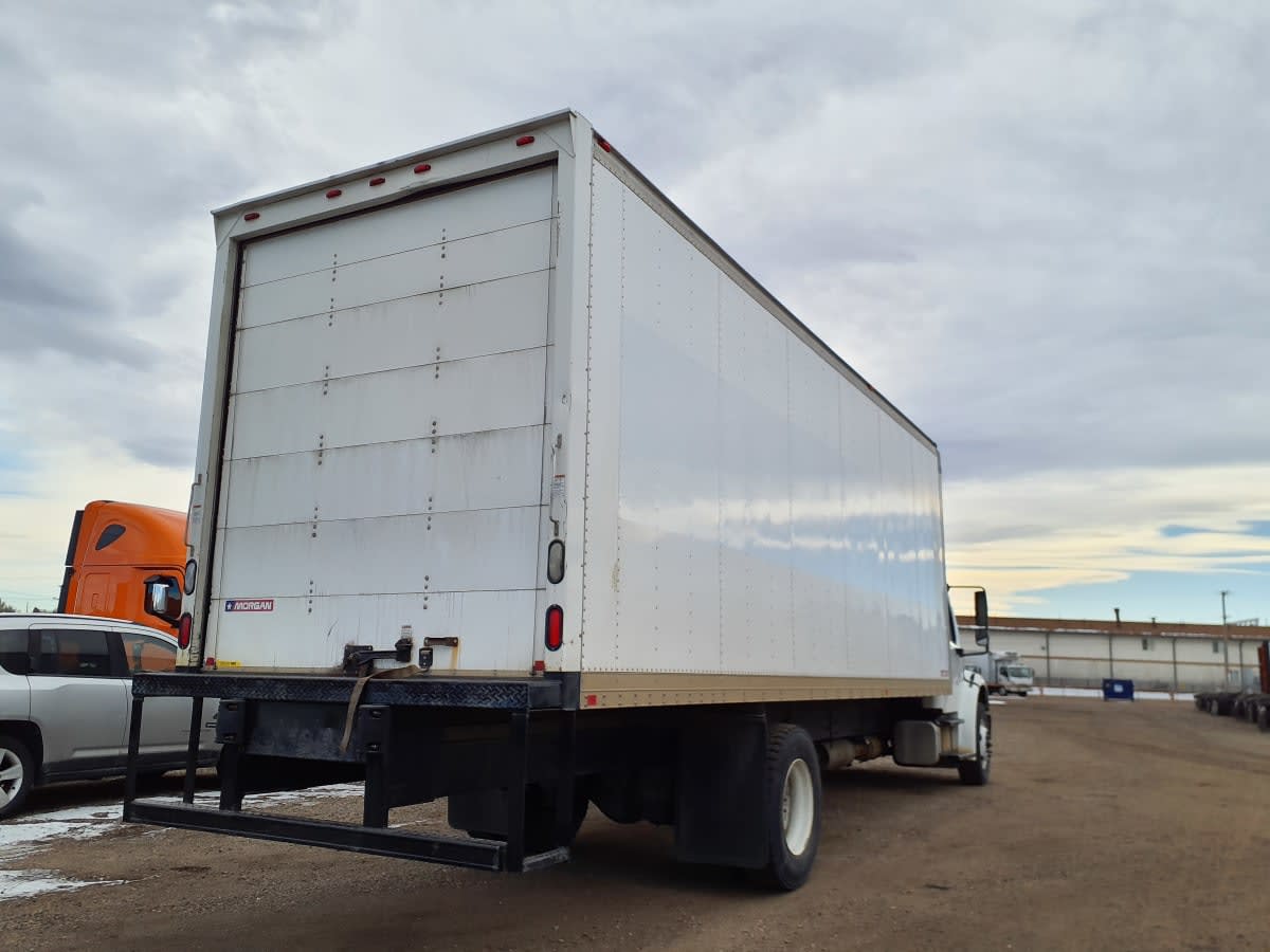 2016 Freightliner M2 106 - image 4