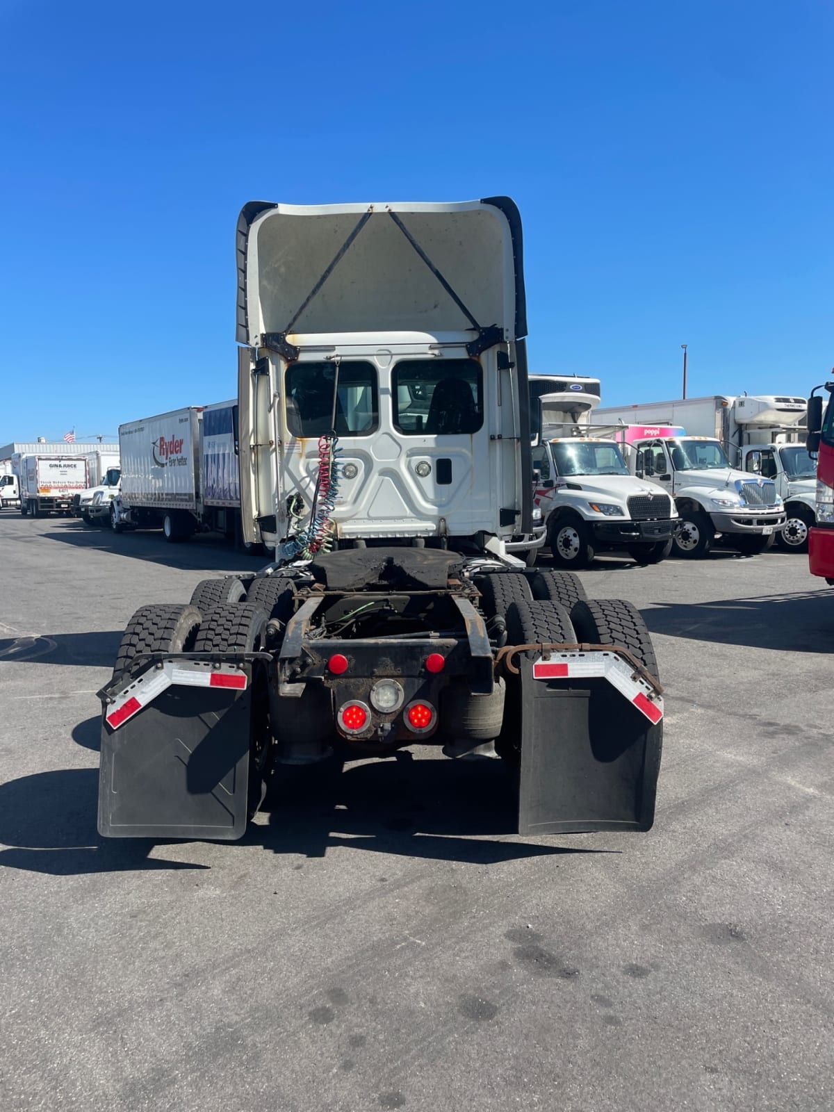 2016 Freightliner/Mercedes CASCADIA 125 355260