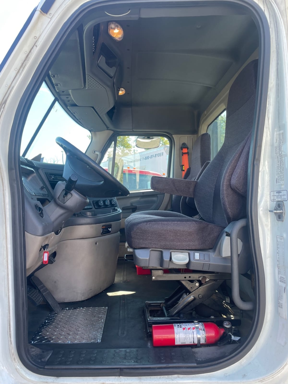 2016 Freightliner/Mercedes CASCADIA 125 355260