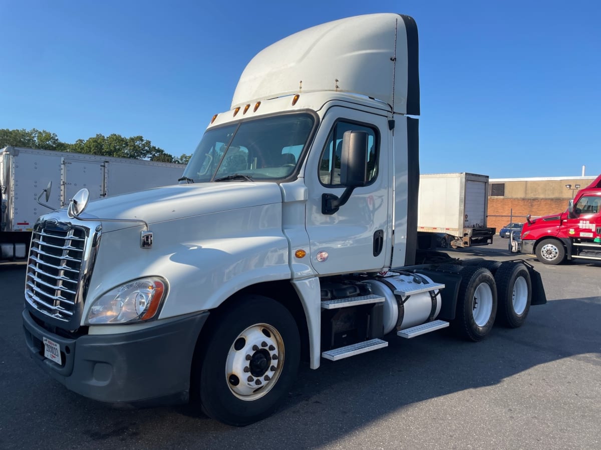 2016 Freightliner/Mercedes CASCADIA 125 355261