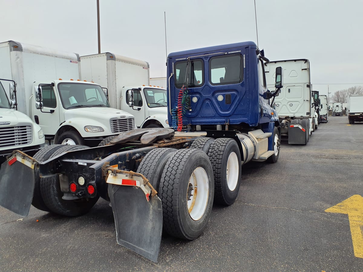 2016 Freightliner/Mercedes CASCADIA 125 355347