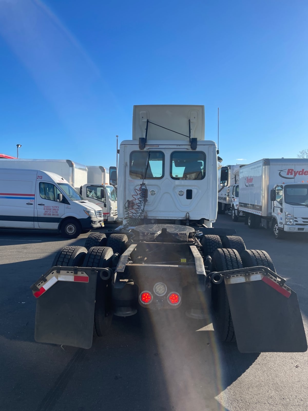 2016 Freightliner/Mercedes CASCADIA 125 355685