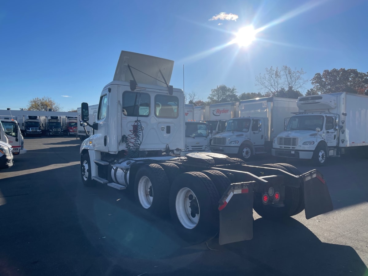 2016 Freightliner/Mercedes CASCADIA 125 355685