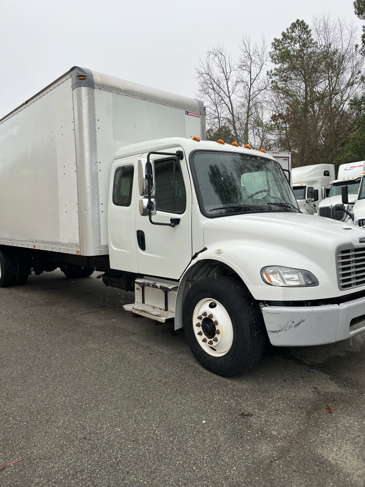 2016 Freightliner/Mercedes M2 106 355810