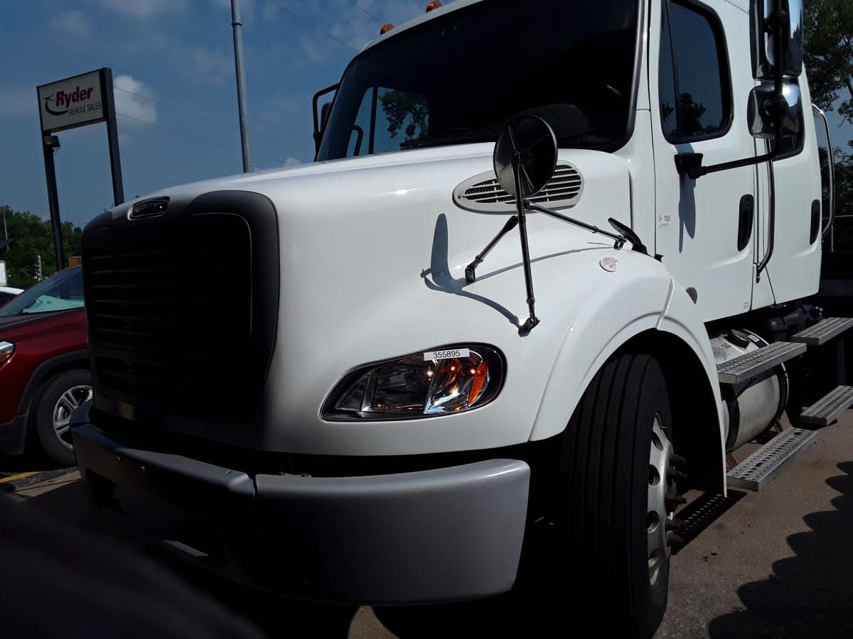 2016 Freightliner M2 112