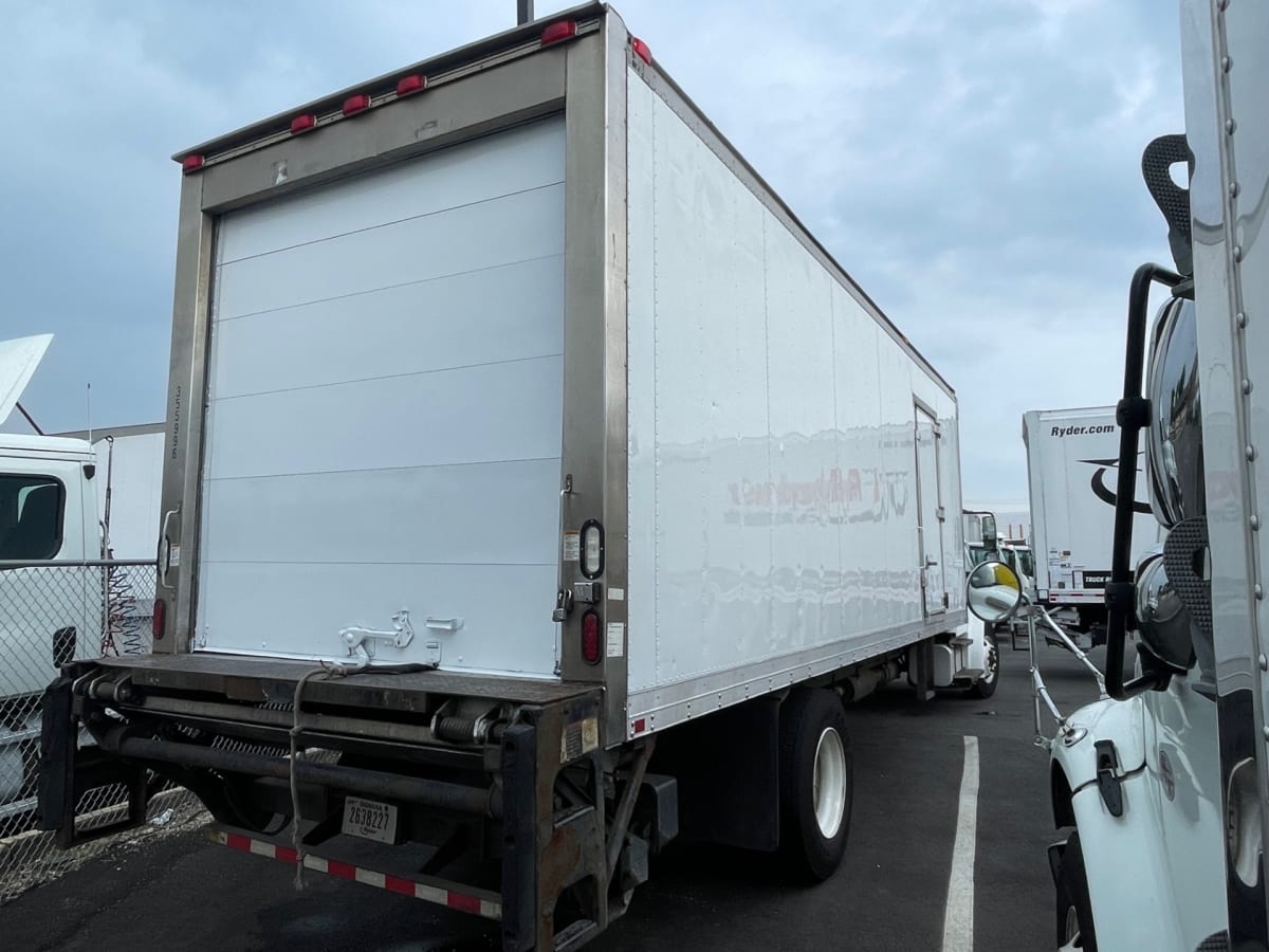 2016 Freightliner/Mercedes M2 106 355996