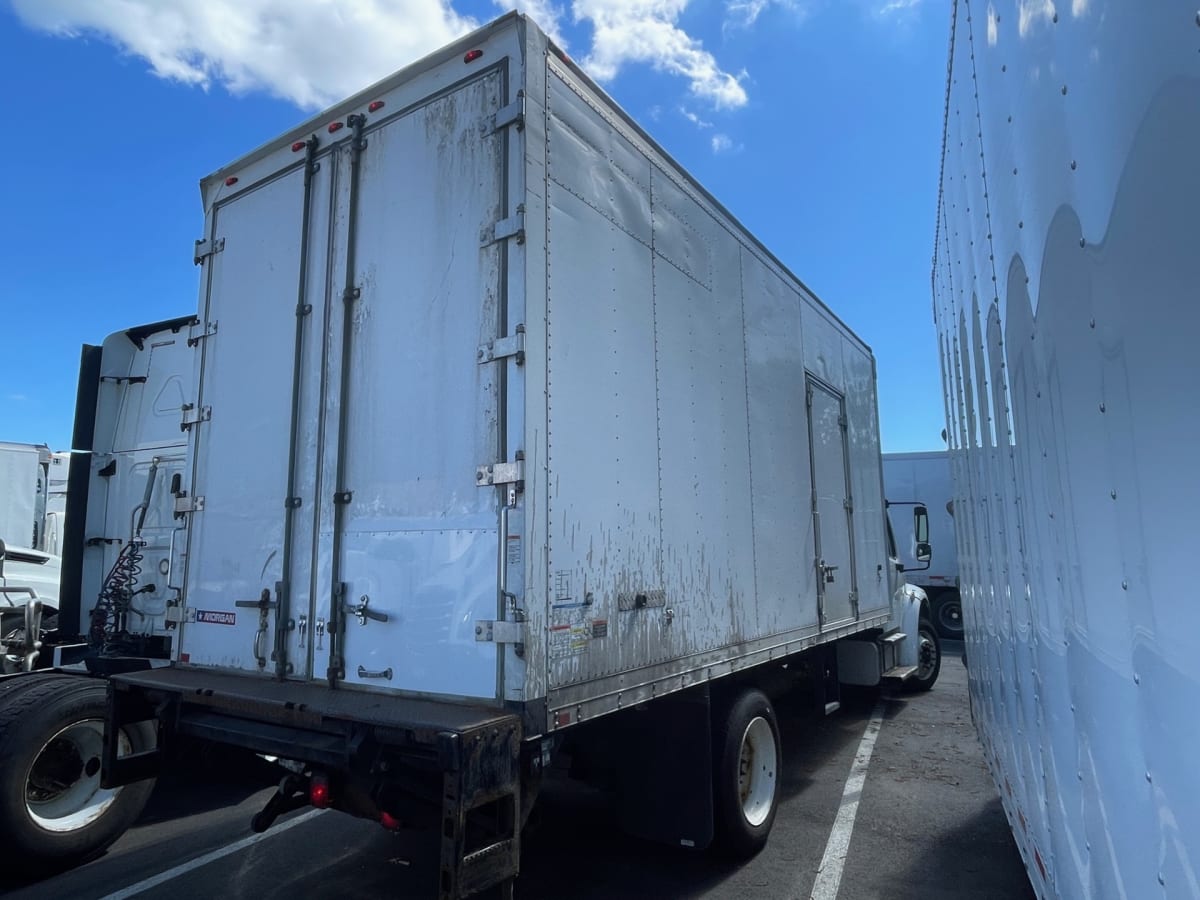 2016 Freightliner/Mercedes M2 106 356083