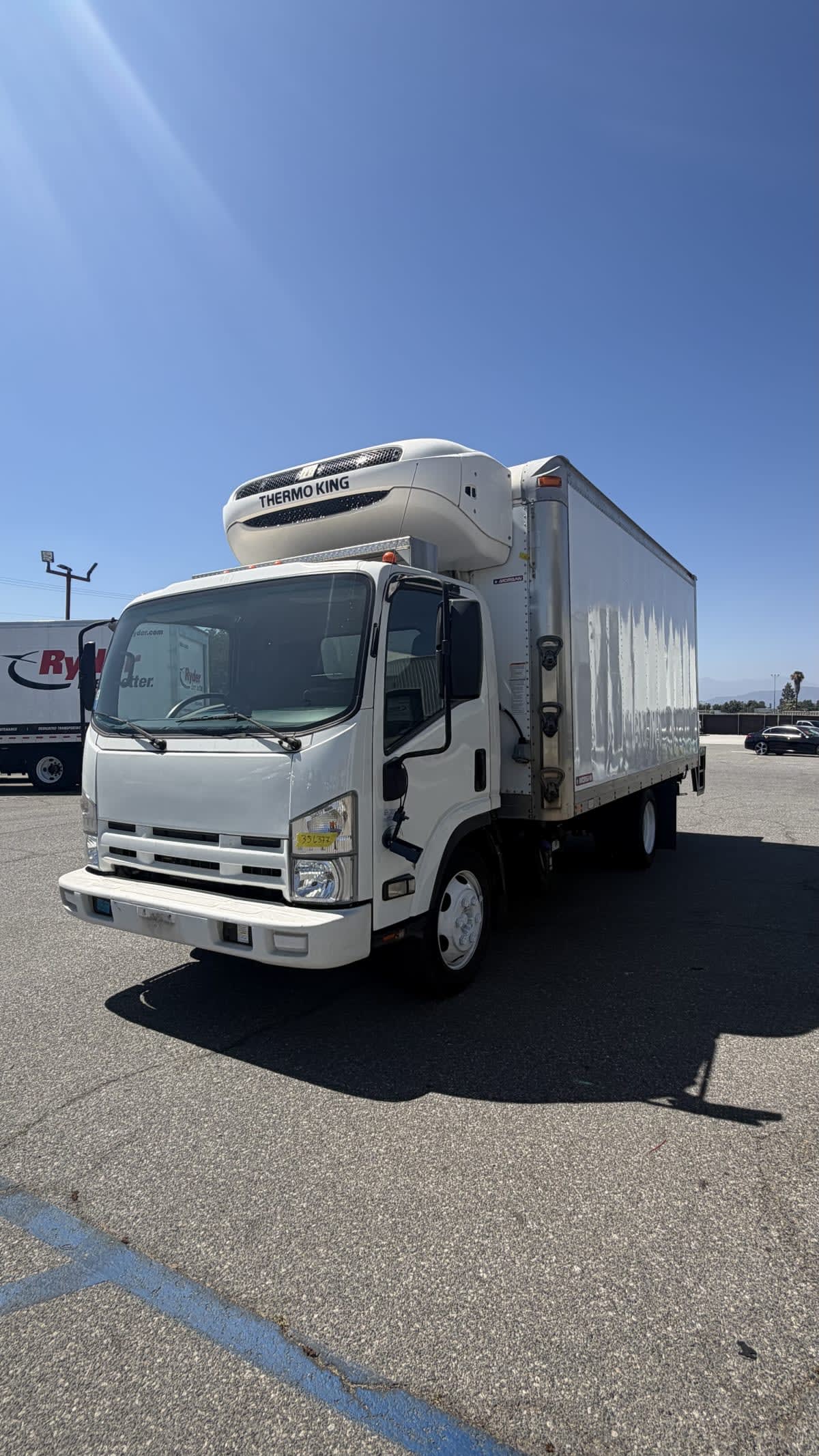 2015 Isuzu NQR in Pomona, CA — photo 3