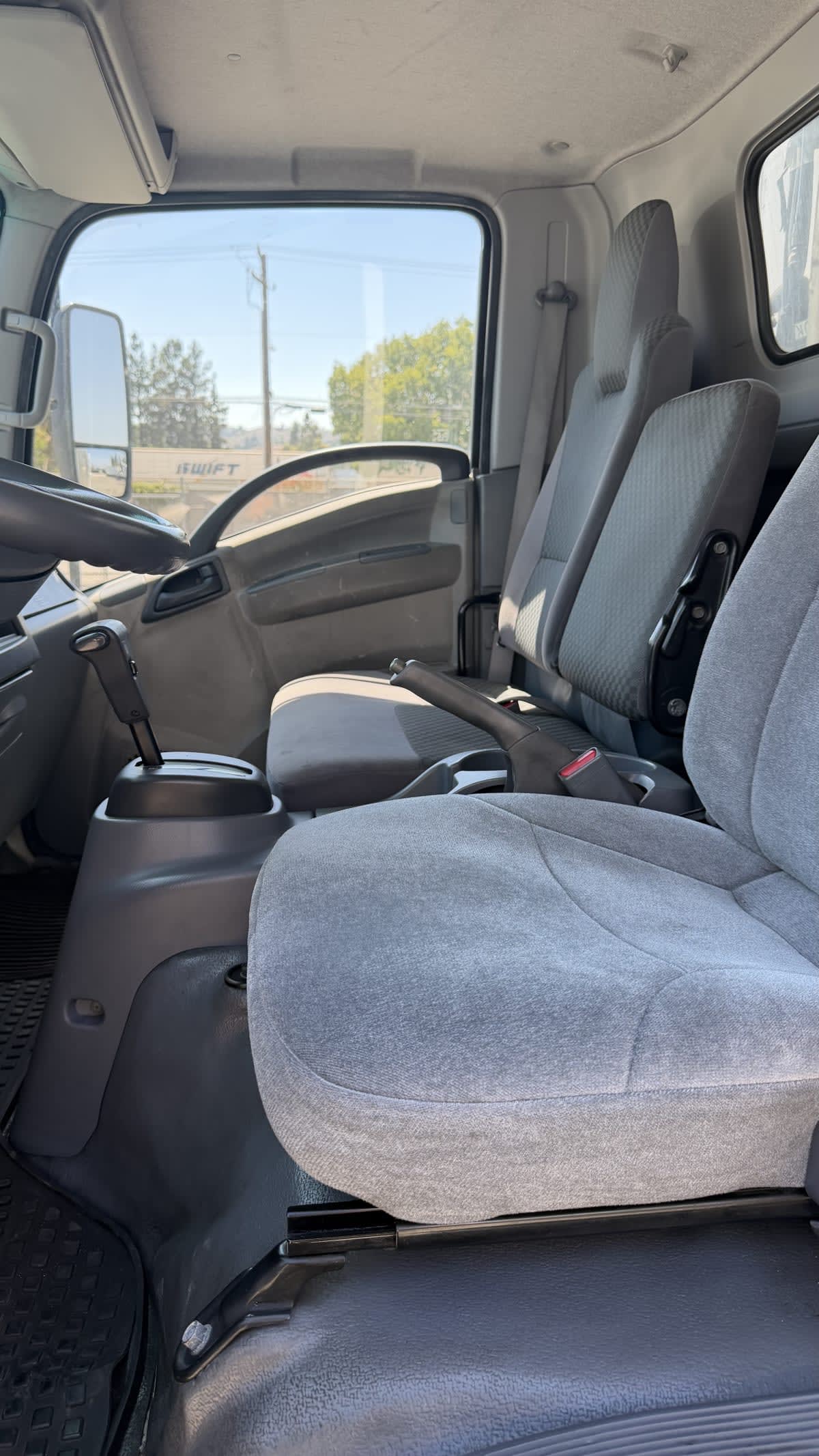 2015 Isuzu NQR in Pomona, CA — photo 8