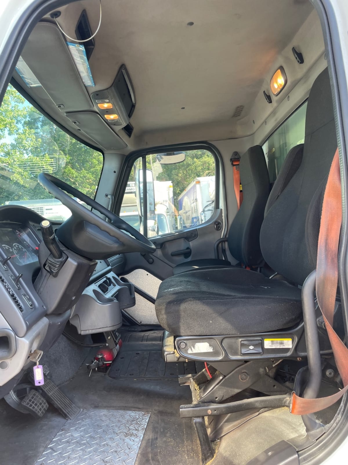 2016 Freightliner/Mercedes M2 106 357195