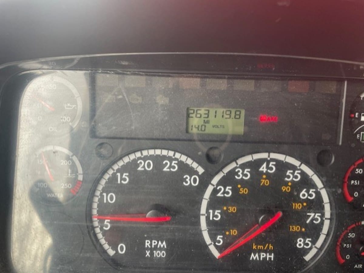 2016 Freightliner/Mercedes M2 106 357198