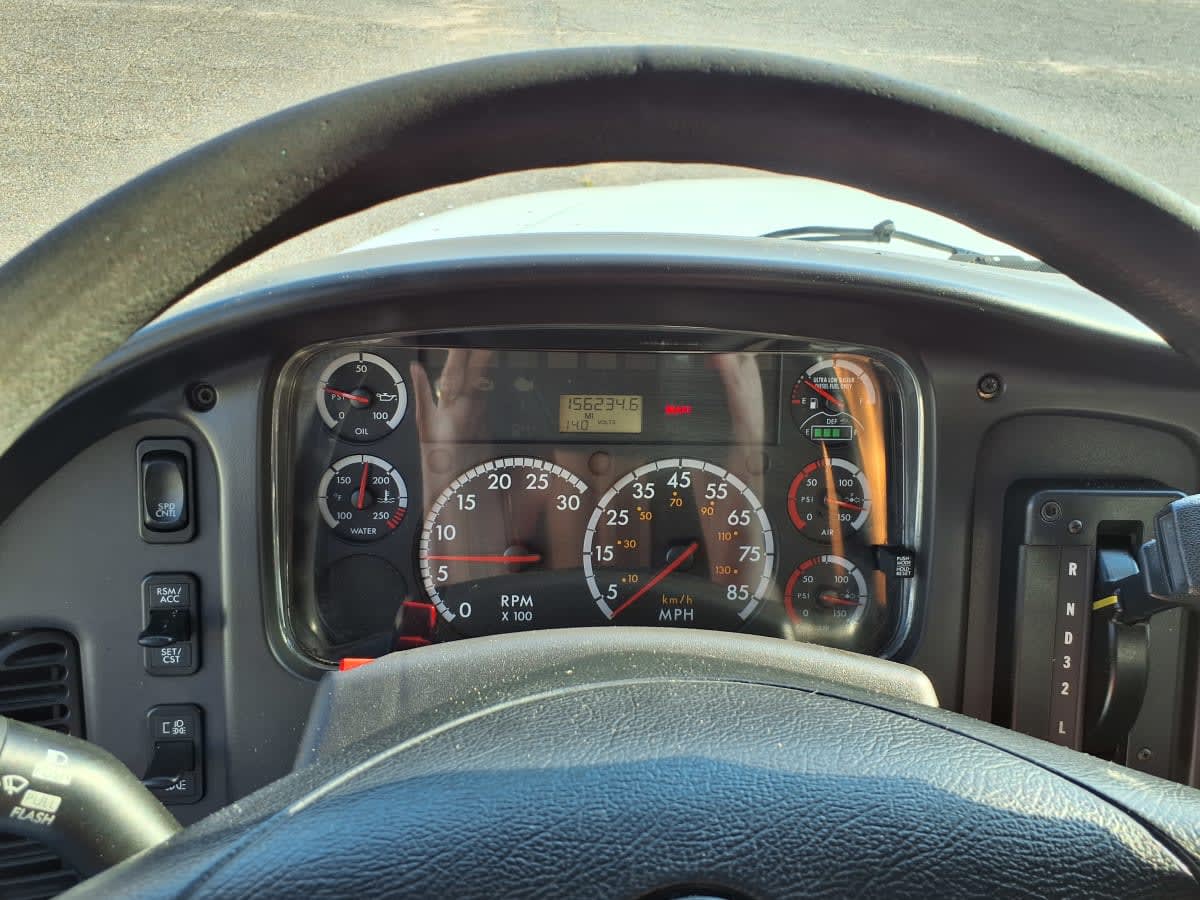 2016 Freightliner M2 106 357749
