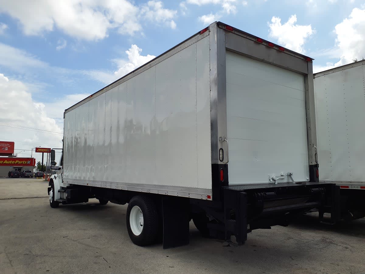 2016 Freightliner M2 106 in Miami, FL — photo 6