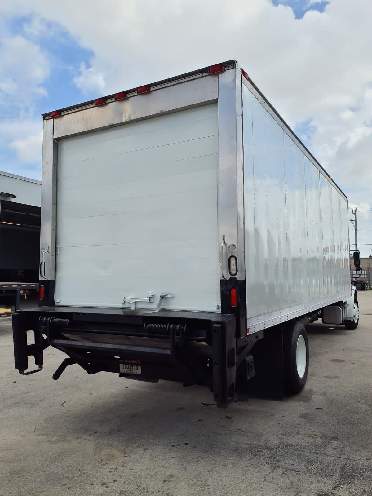 2016 Freightliner M2 106 in Miami, FL — photo 4