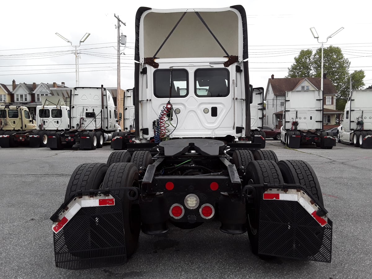 2016 Freightliner/Mercedes CASCADIA 113 358407